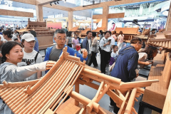 通过创意让“江山”从汗青典籍中走